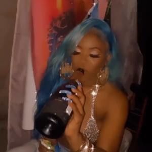 Meet your Posher, Jasmine